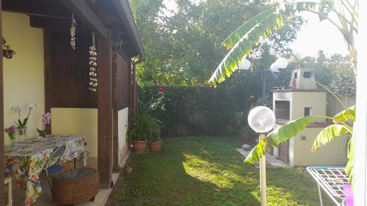 Brezza Di Mare Appartamento In Villa Con Giardino E Spiaggia ,Casa Vacanze Al Mare Quartu Sant'Elena Exterior photo